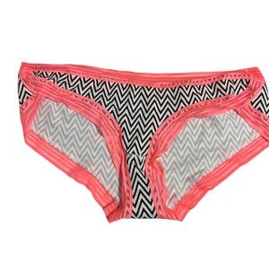 Victoria Secret Pink L lace trimmed boyshorts